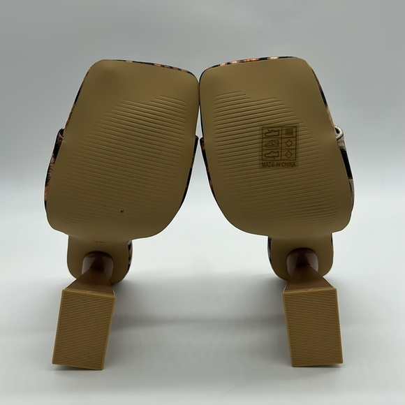 2337- Leopard Print Block Heel Vegan Mules Size 7 - Picture 7 of 8